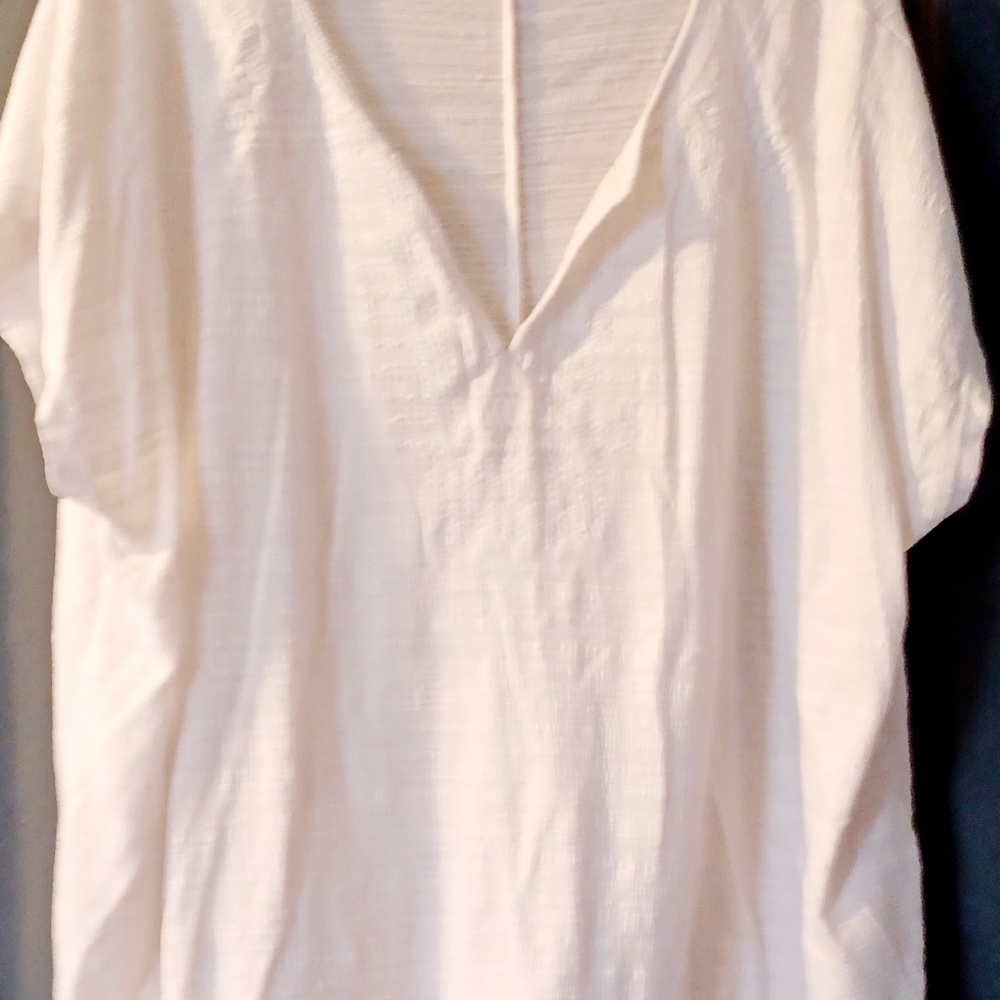 Womens 3-button-down Top